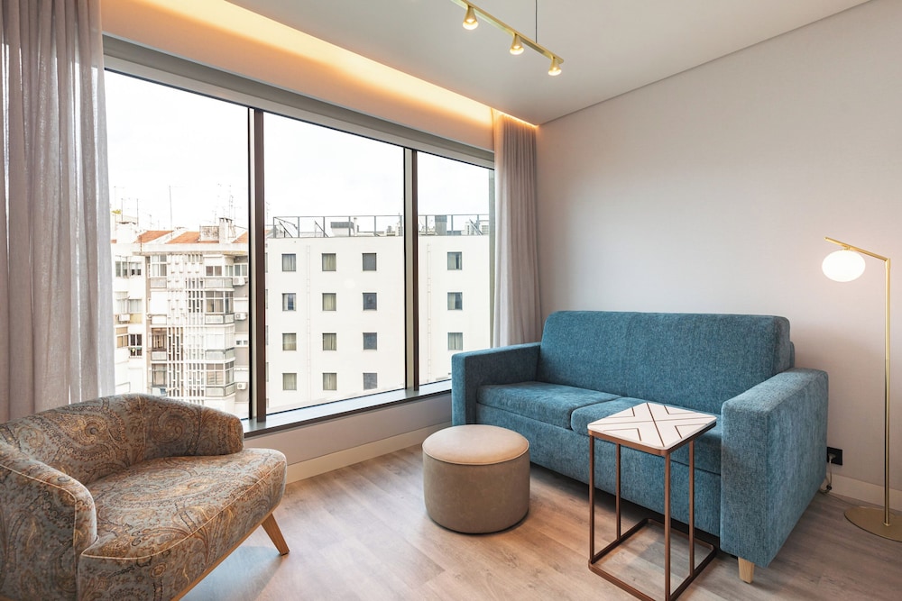 Luster Hotel 45/58