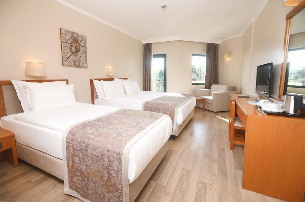 Standard, Twin Beds