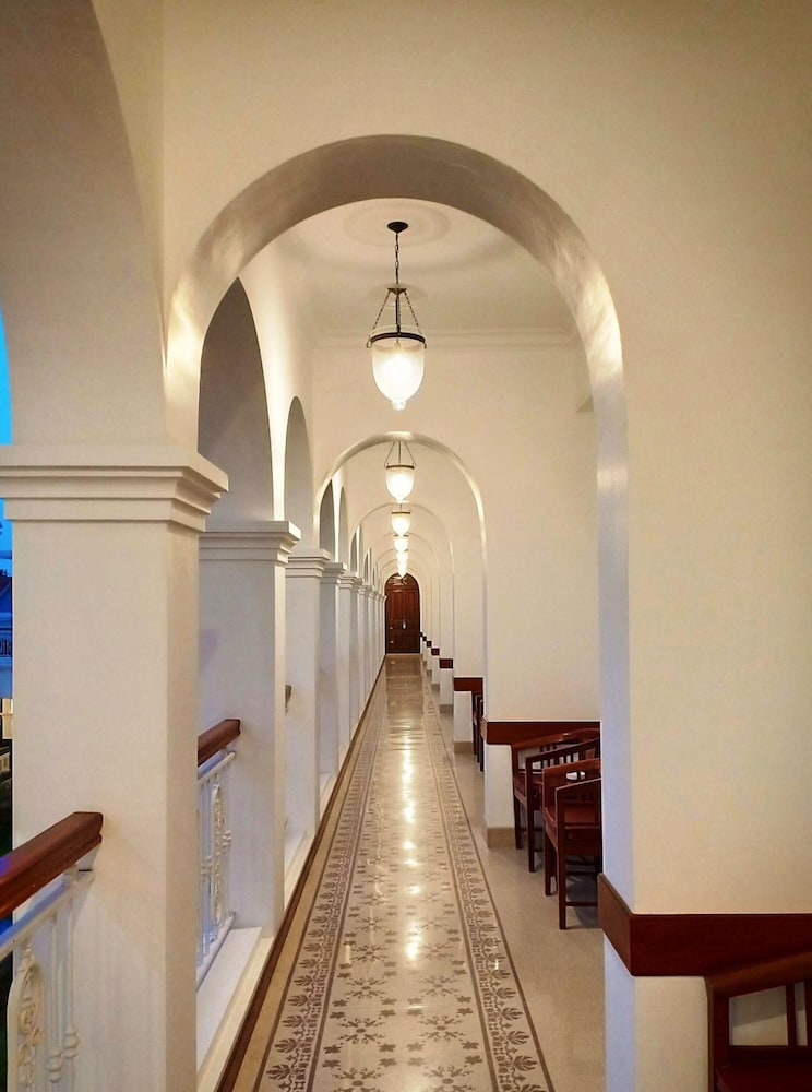 Daroessalam Hotel 47/49