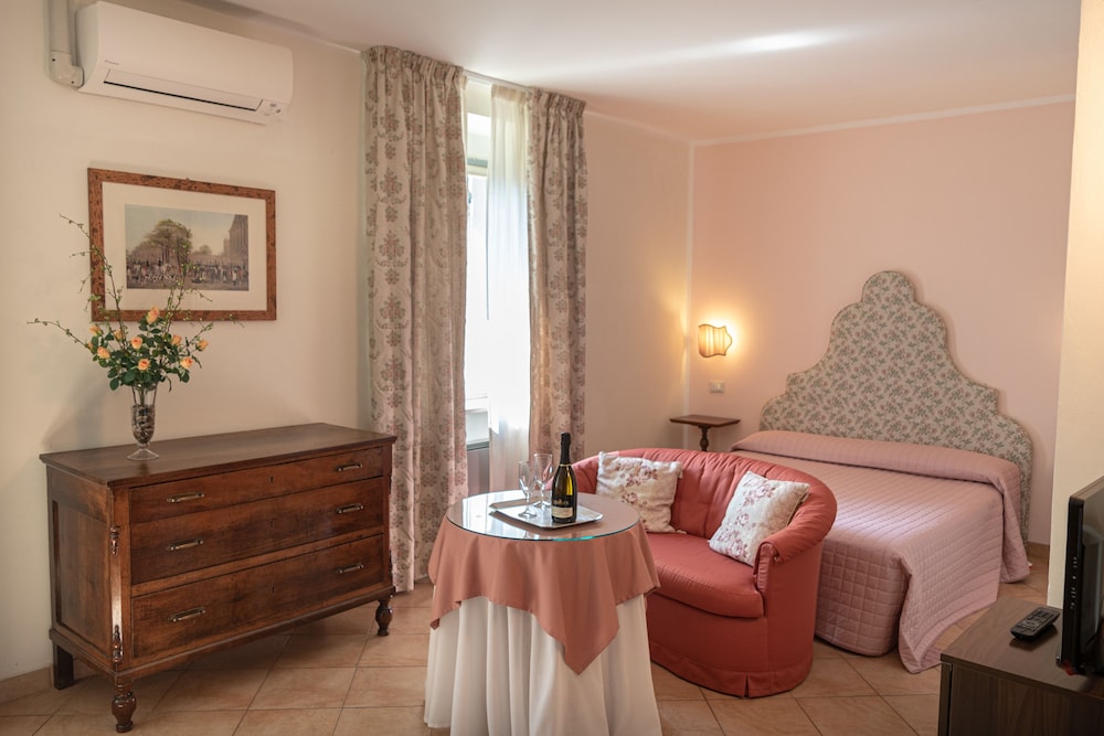 Hotel Umbra 16/50
