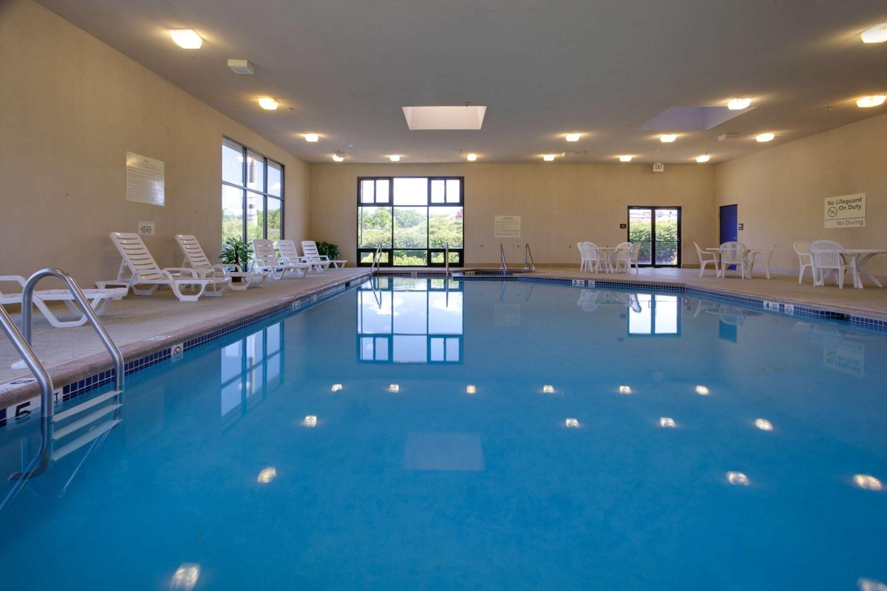 swimming pool spa