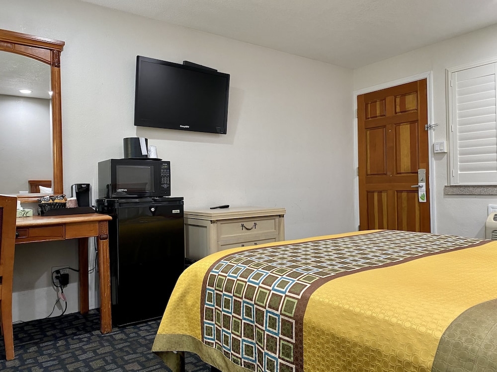Geary Parkway Motel 11/72