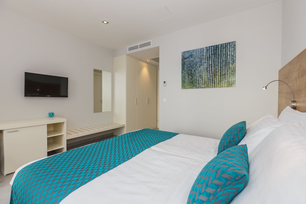 HOTEL STACIJA 24/64
