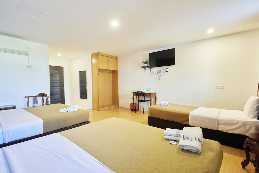Uncle Guesthouse Kuala Terengganu by ZUZU 27/62