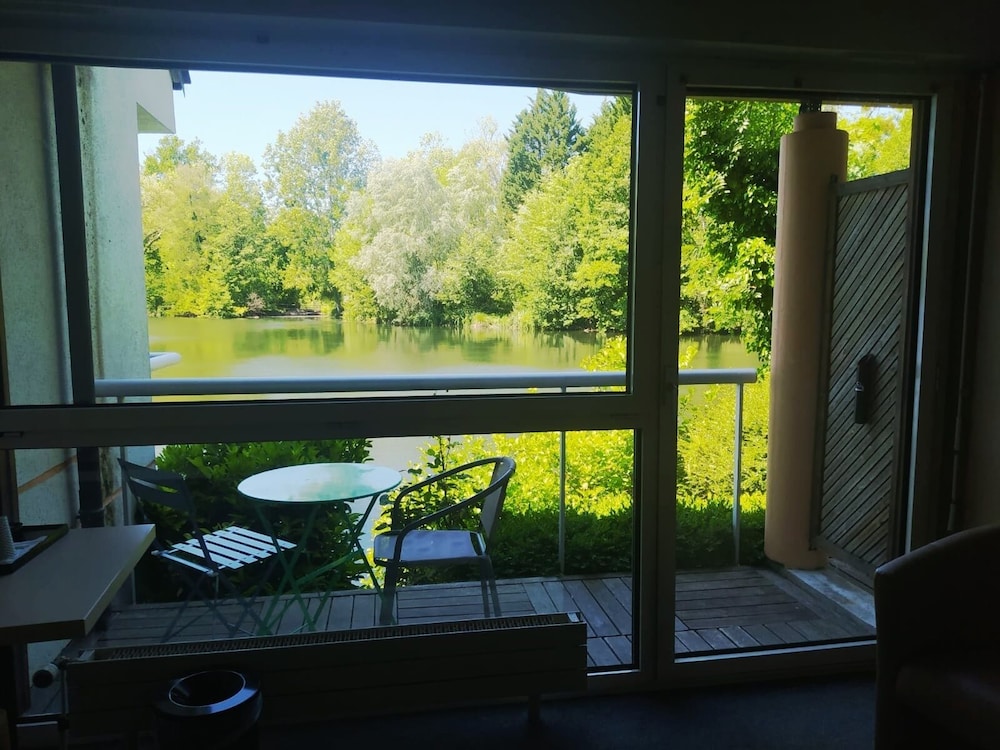 Hotel Ile Du Saussay 31/69