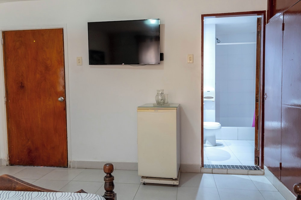 Veleros Hotel 7/57