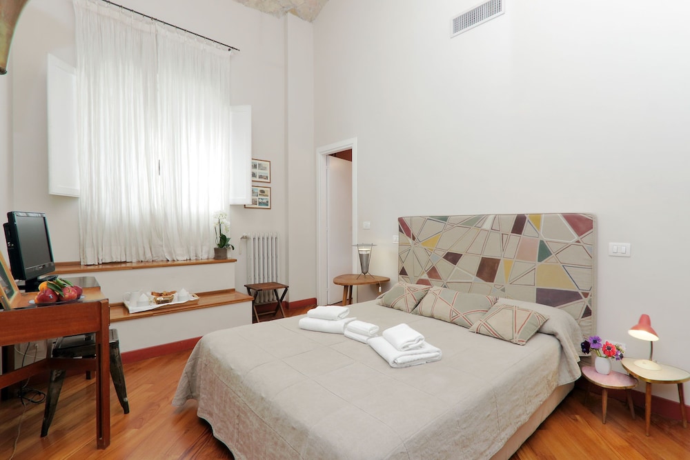 COMFORT, DOUBLE BED