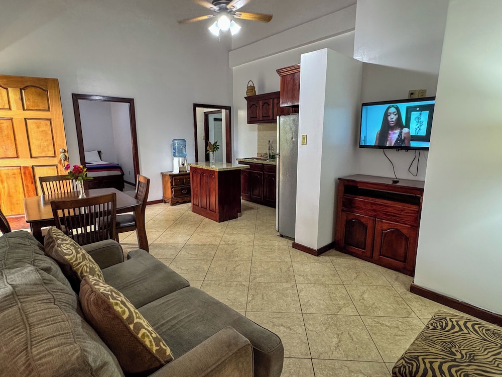 Caribbean Shores Bed & Breakfast 26/50