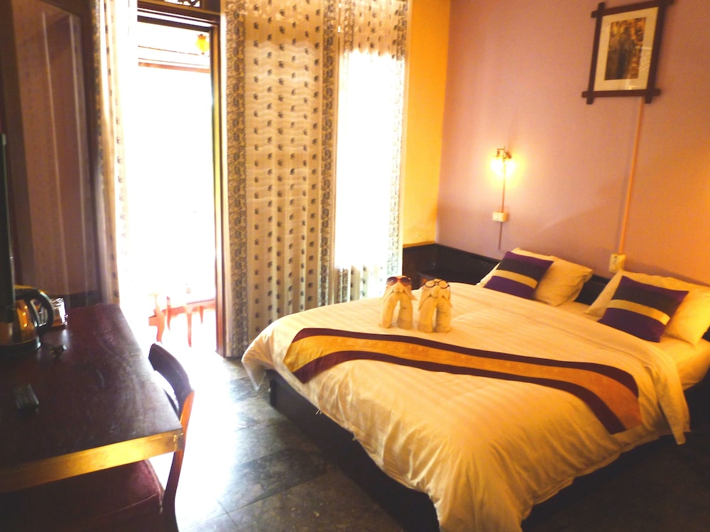 SUPERIOR, DOUBLE BED, RIVER VIEW, BALCONY