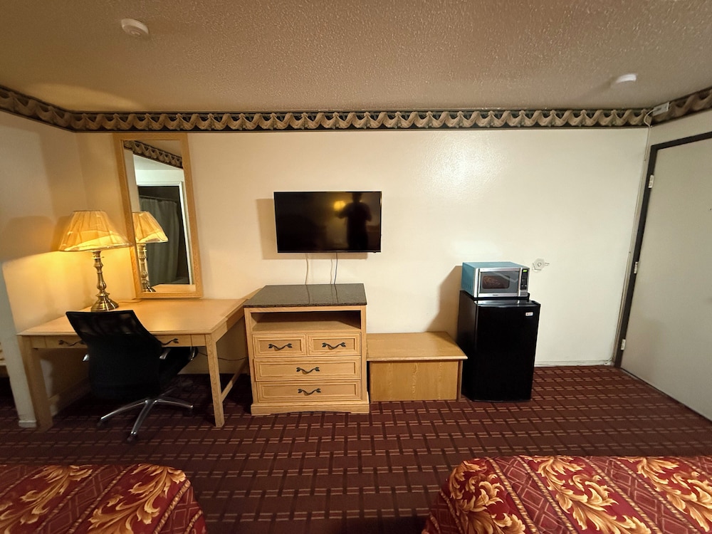 New Budget Inn 32/44