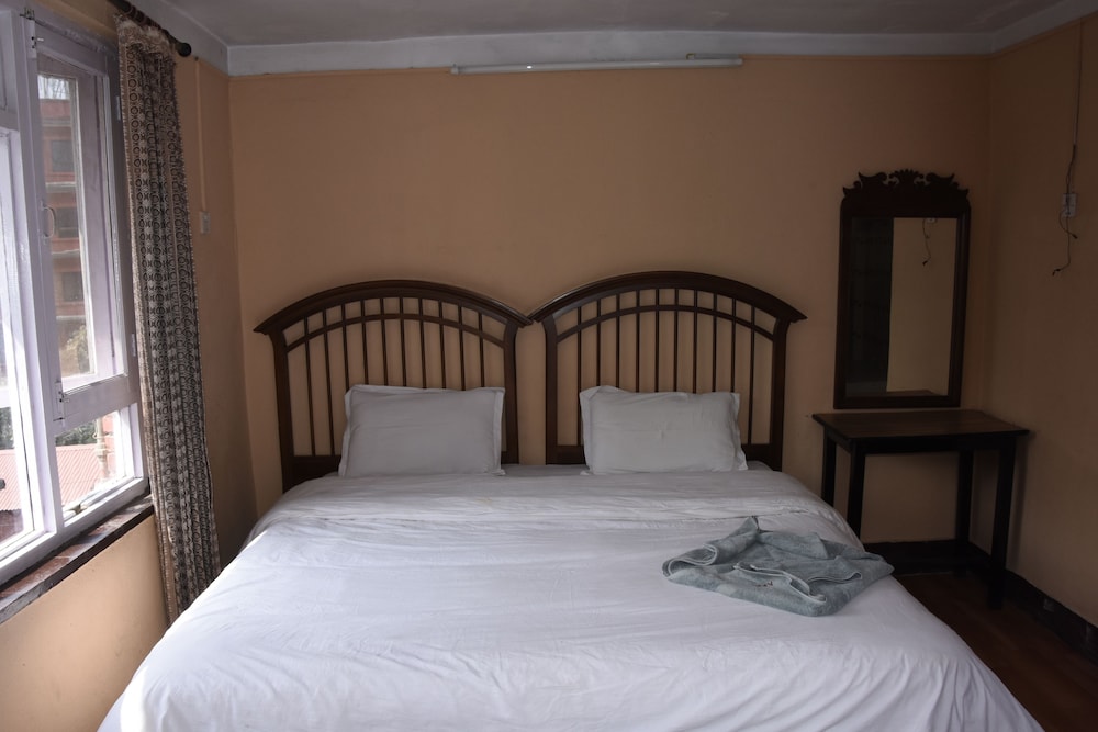 Family Peace House 24/46
