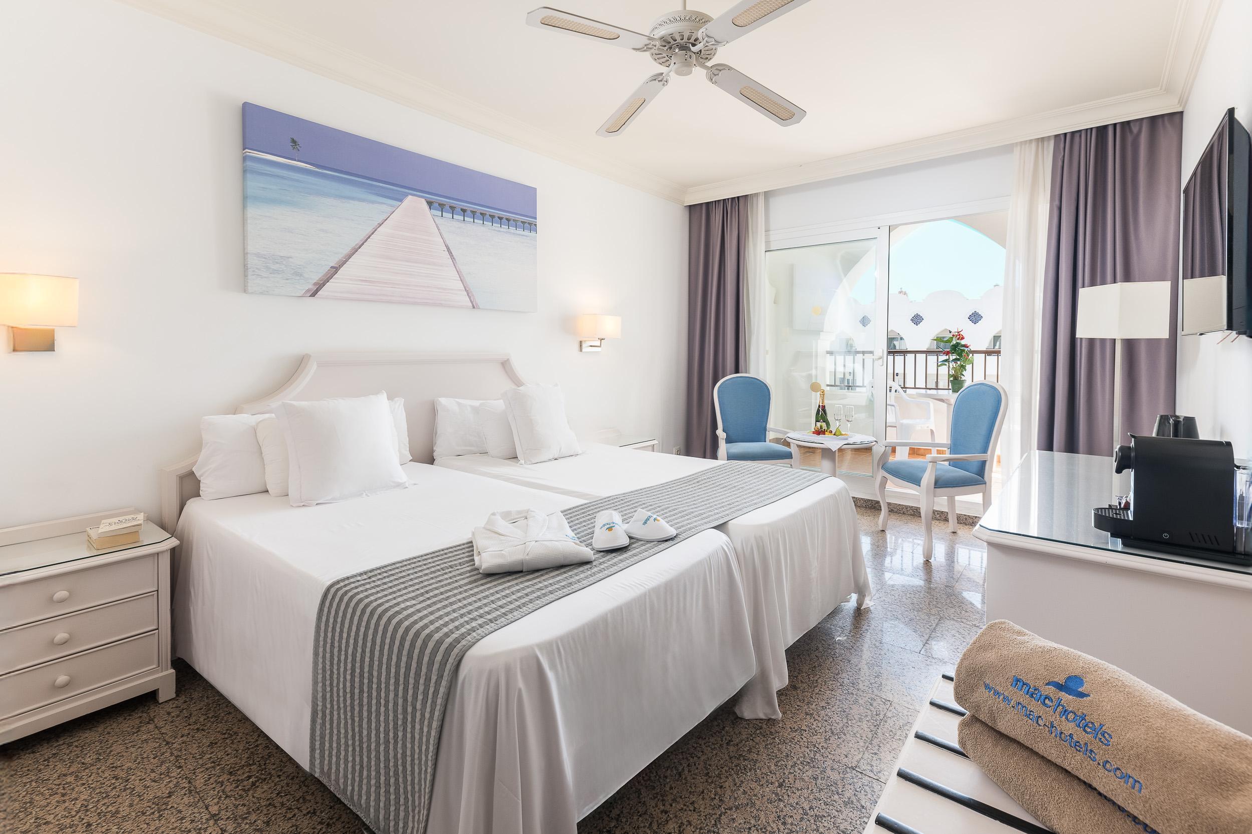 Standard, Double Bed, Courtyard View, Balcony or Terrace
