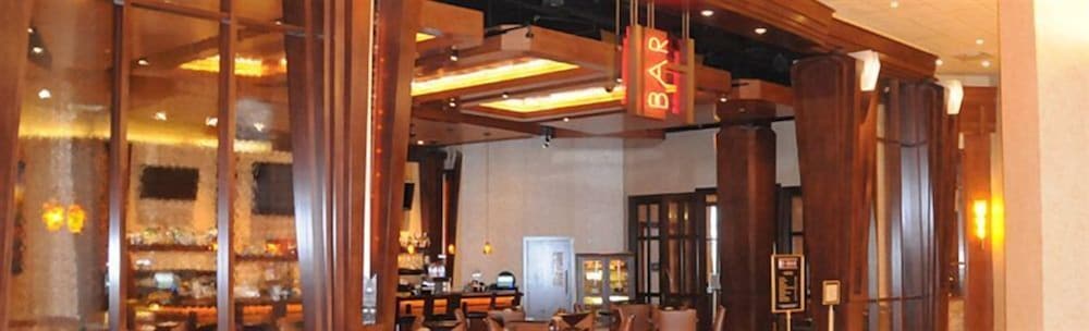Hollywood Casino Hotel 12/37
