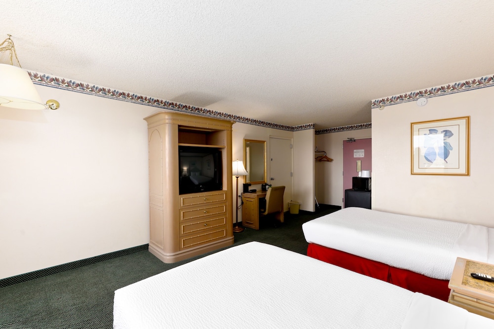 Studio6 Suites Lake Havasu City AZ 39/61