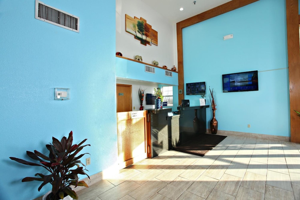 Coratel Inn & Suites By Jasper Newton 8/30