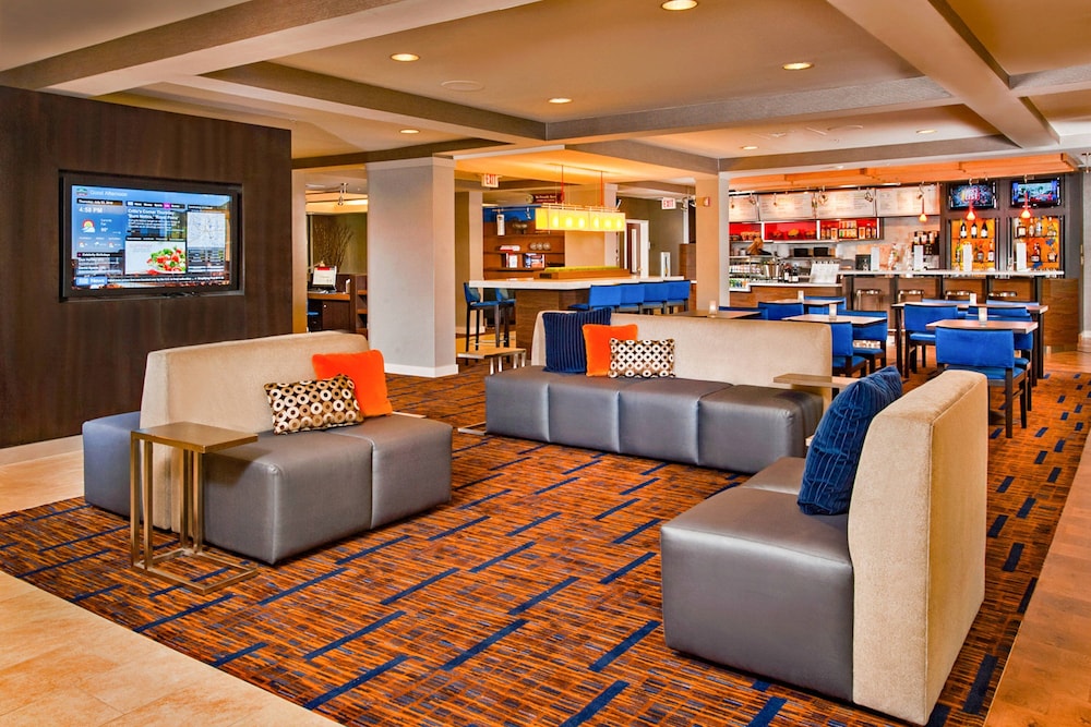 Courtyard By Marriott Frederick 25/34