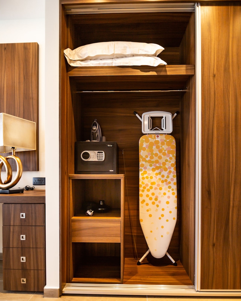 Leonardo Boutique Hotel Larnaca photo2