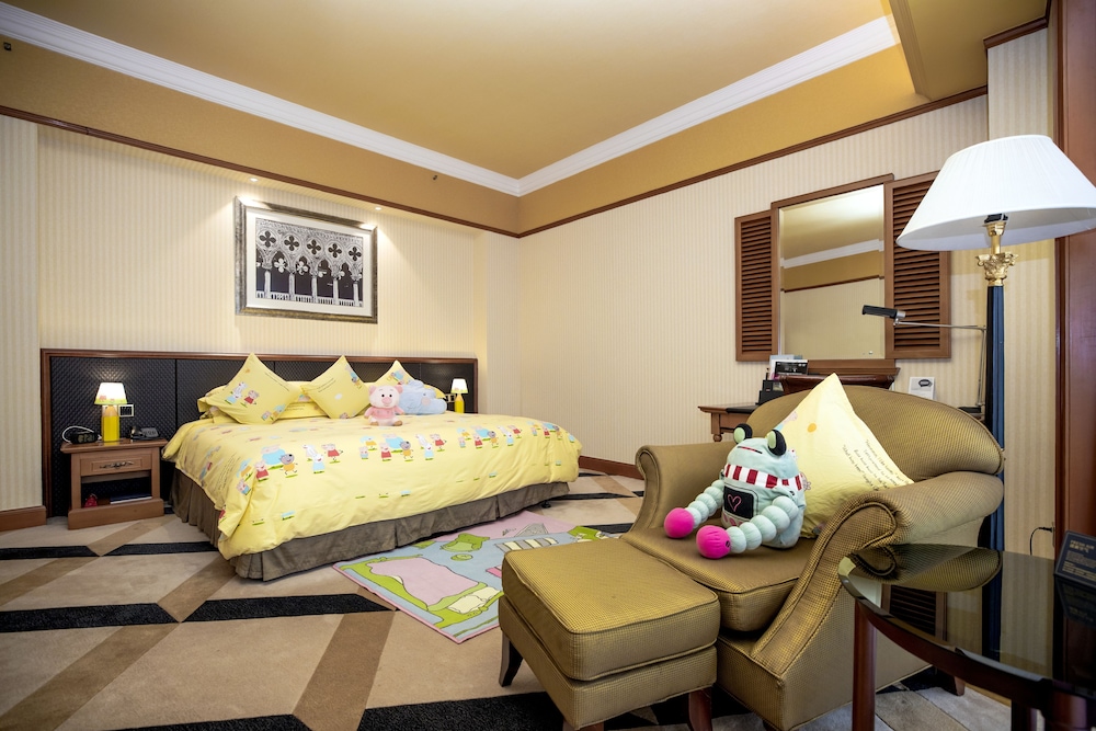 Hotel Indigo Shenzhen Overseas Chinese Town an IHG Hotel 22/78