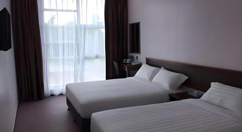 ID Hotel Yayasan 17/35