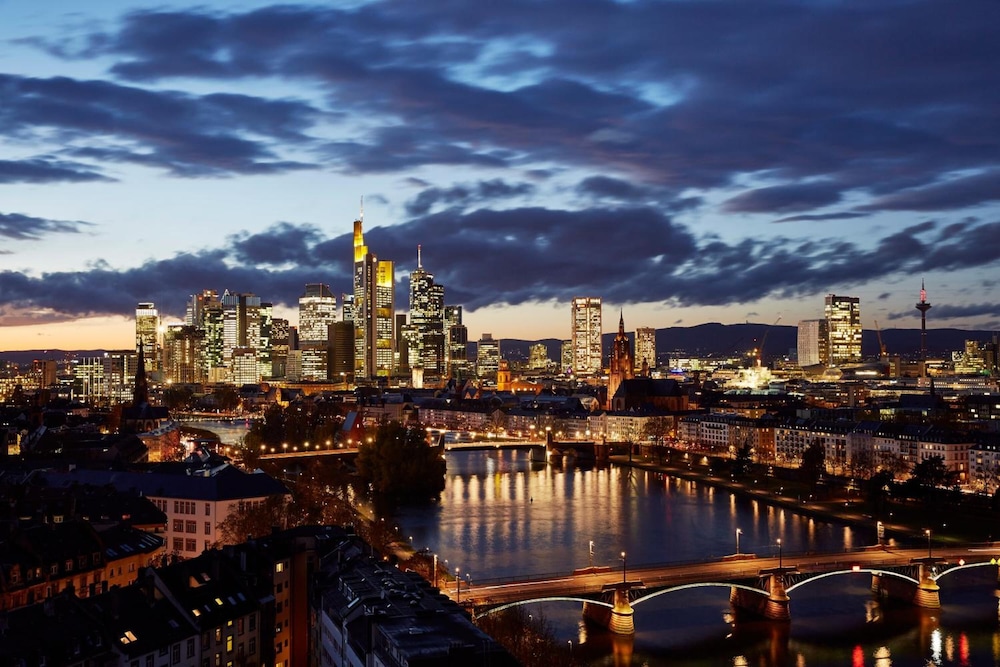 Lindner Hotel Frankfurt Main Plaza, Part of Jdv by Hyatt 64/67