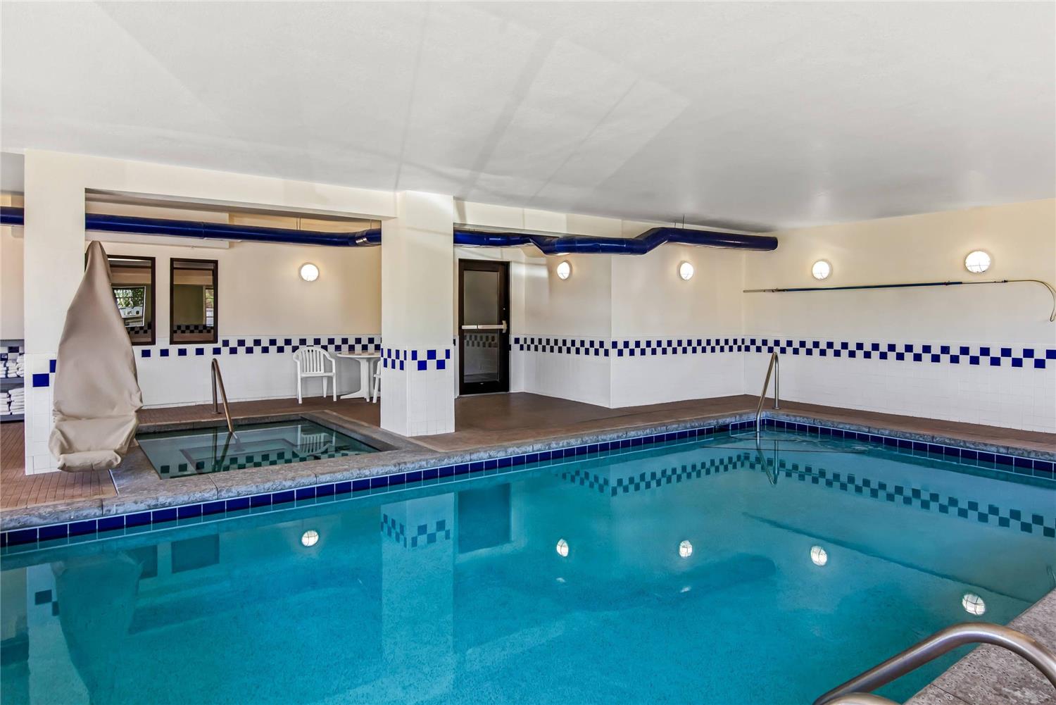 Quality Inn & Suites Vail Valley 19/35