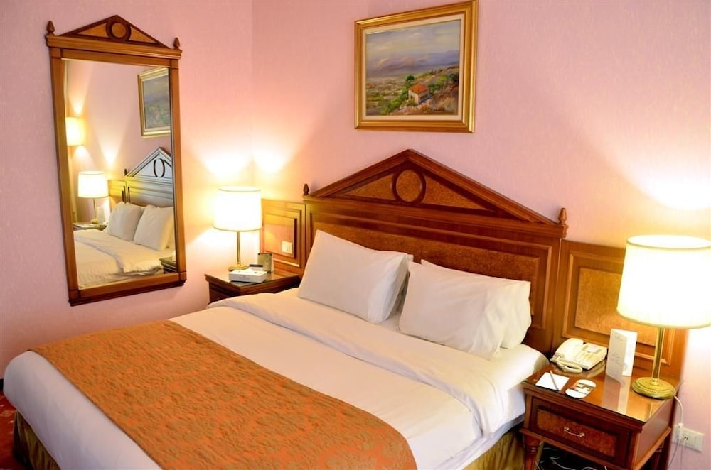 Serenada Golden Palace - Boutique Hotel Beirut 18/75