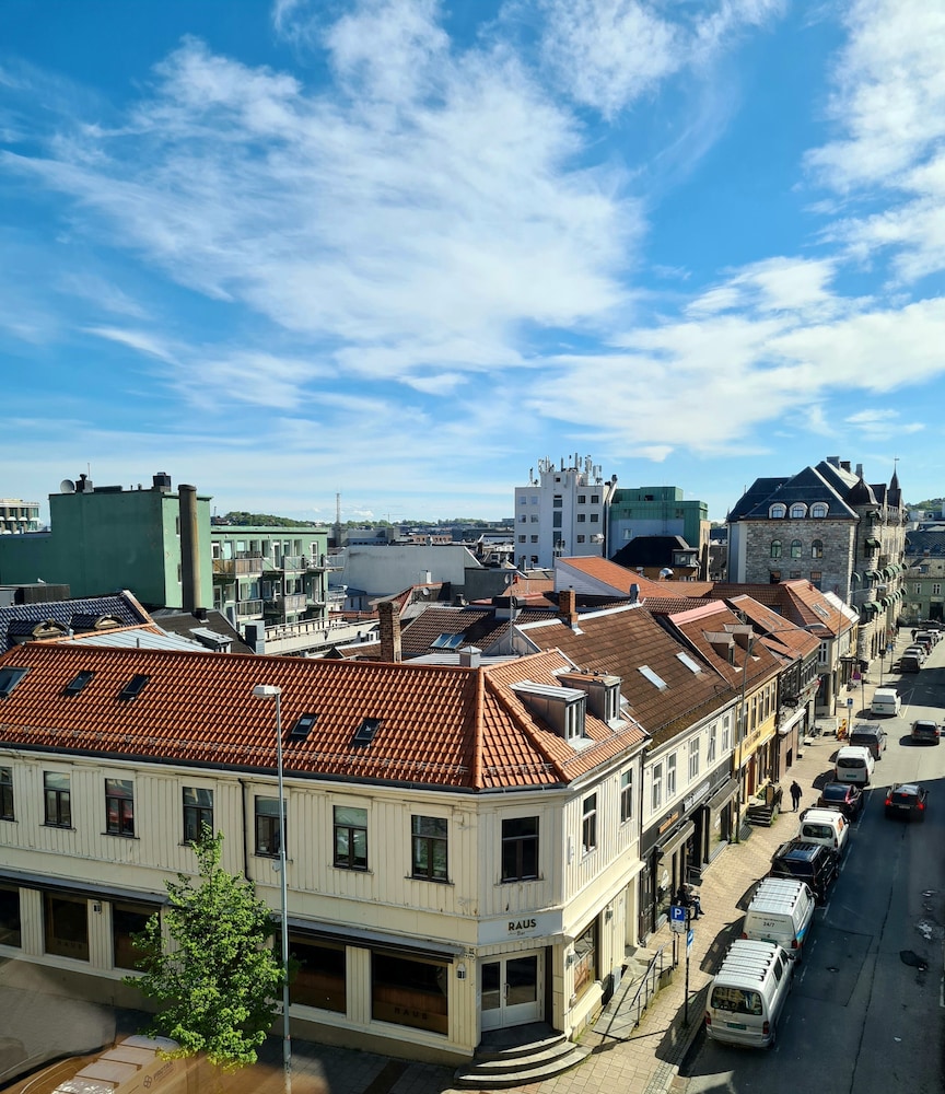 City Living Sentrum Hotel 6/49