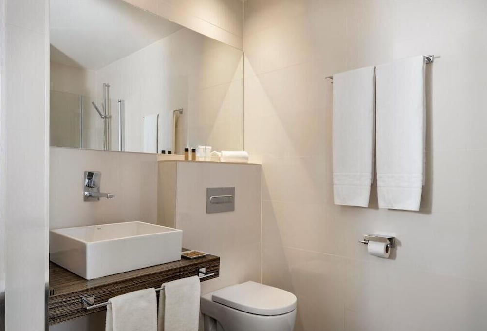 Air Rooms Madrid Airport By Premium Traveller 48/53
