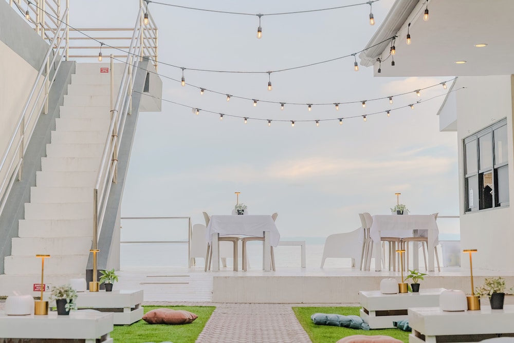 Gt Seaside Inn 49/66