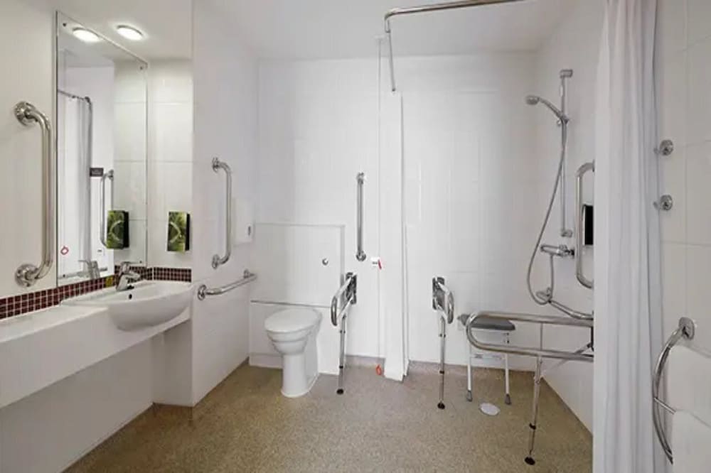 Premier Inn Inverness Centre (Millburn Rd) 66/67