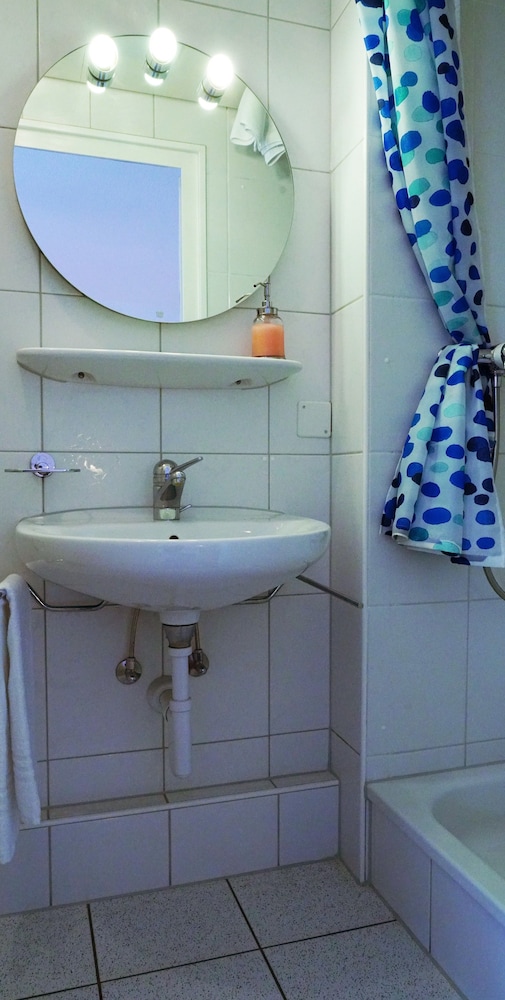 Adventure Guesthouse 43/45