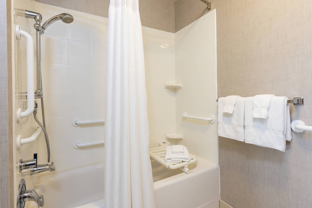 Residence Inn Midland Marriott 13/44