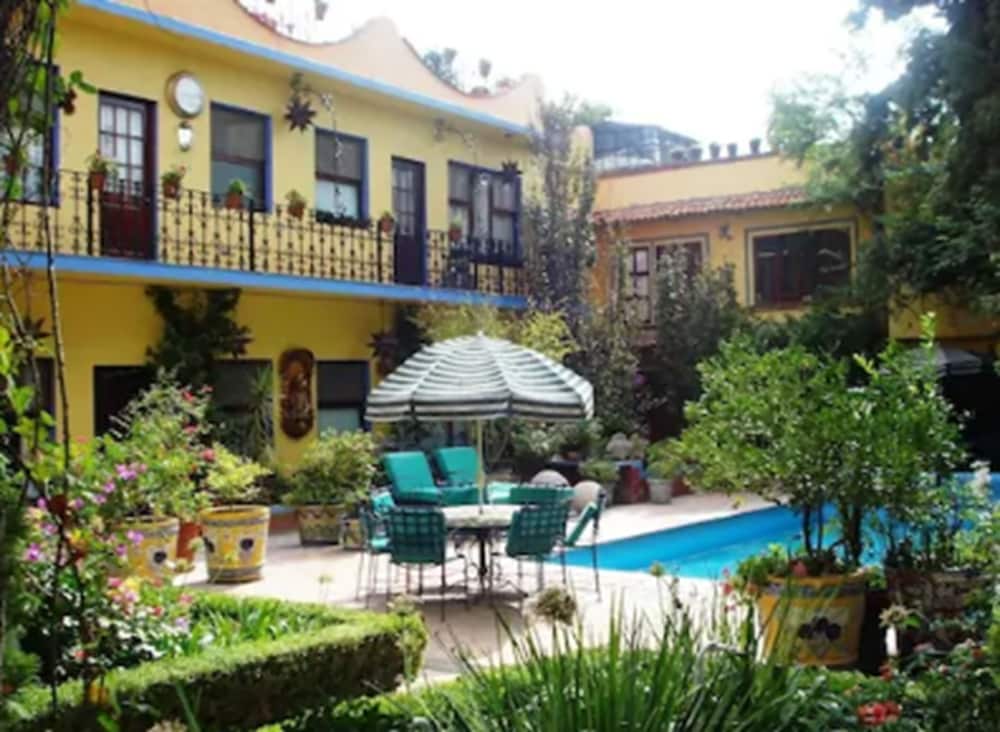 Hacienda de las Flores 4/50