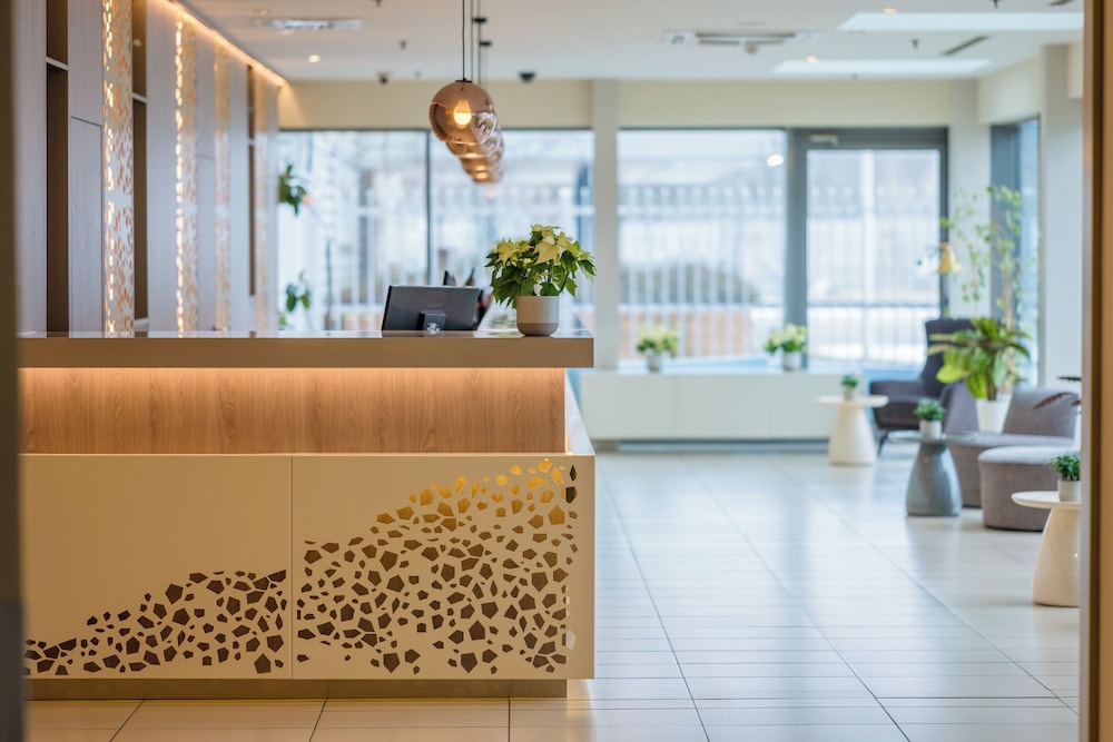 Expo Tower Hotel by Mellow Mood Hotels 11/82