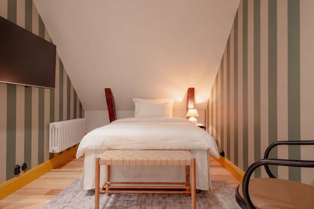 Loft, Single, Single Bed, No Window