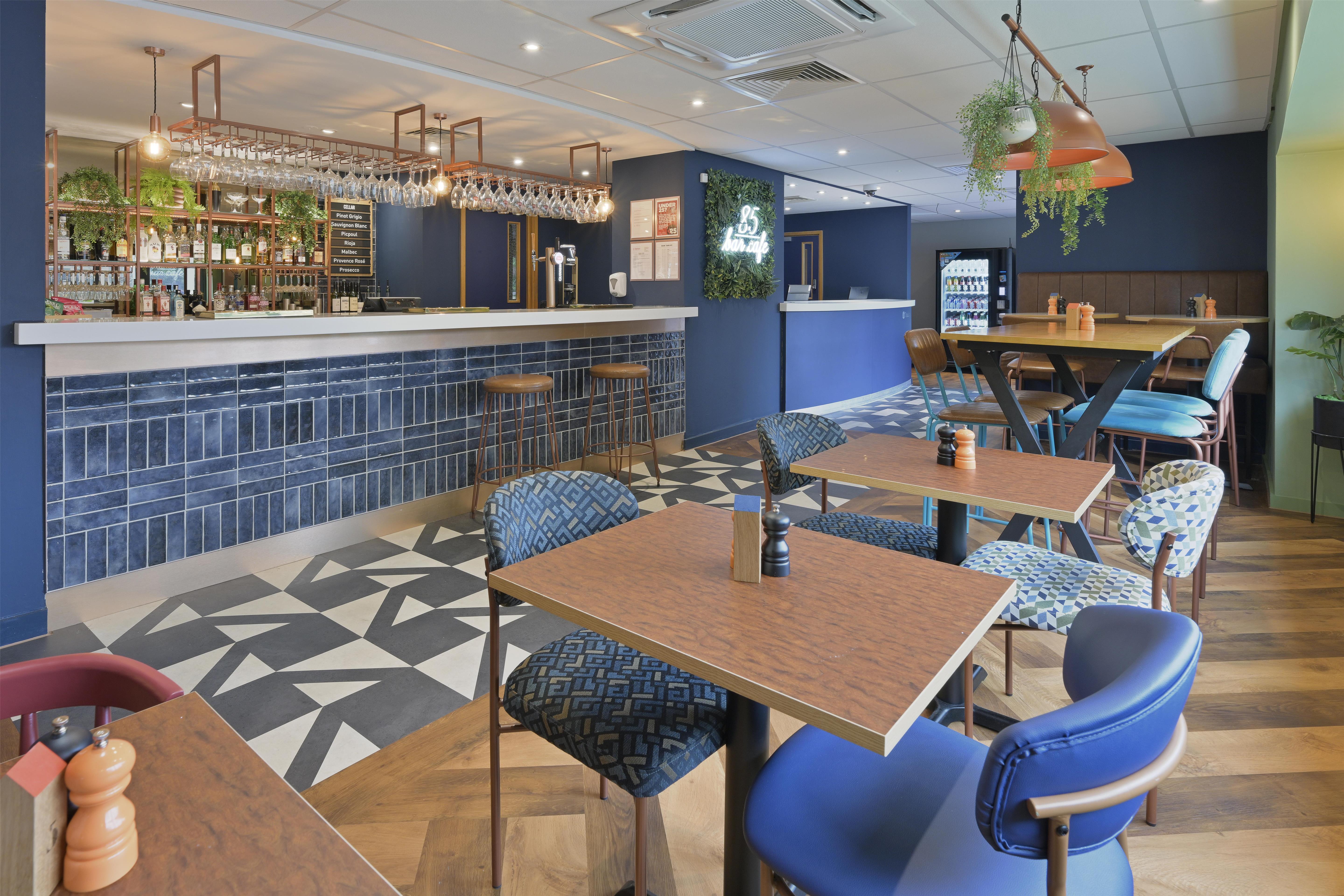 Travelodge Swindon Central 34/42