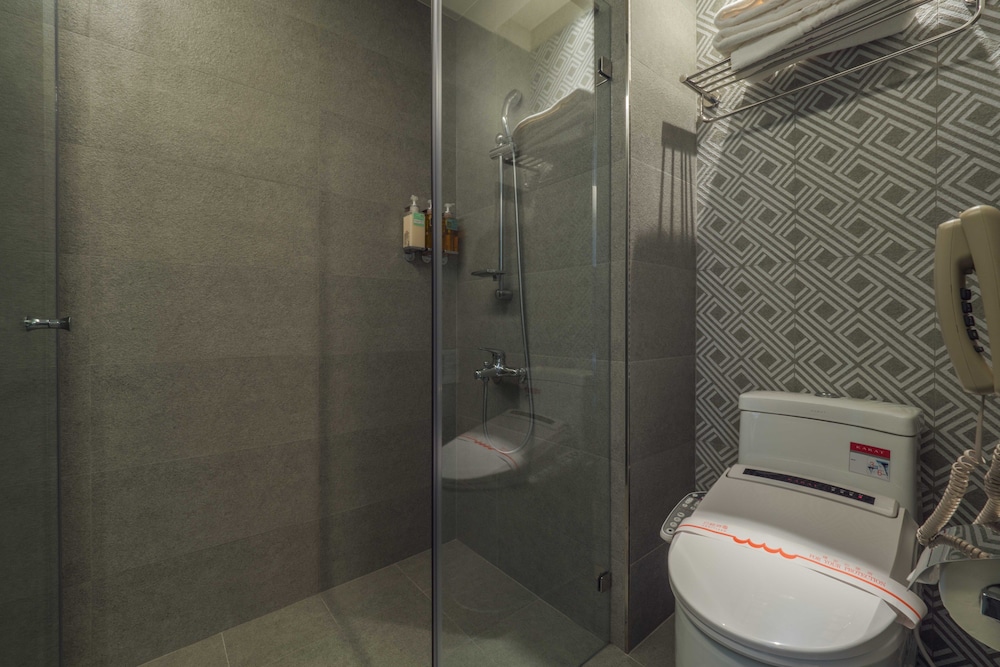 Watermark Hotel Kaohsiung Main Station 65/72