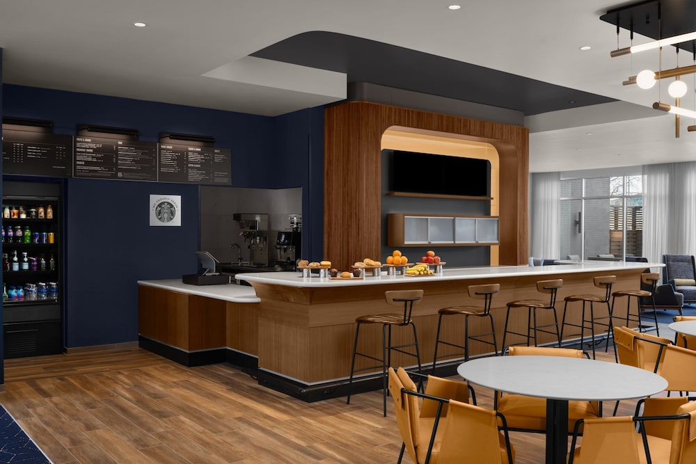 Courtyard by Marriott Orem University Place 19/38