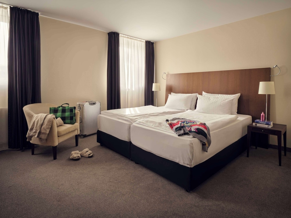 Plus, Superior, Twin Beds