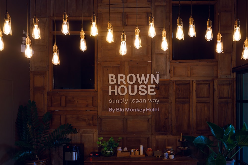 Blu Monkey Brown House Udonthani Hotel 4/58