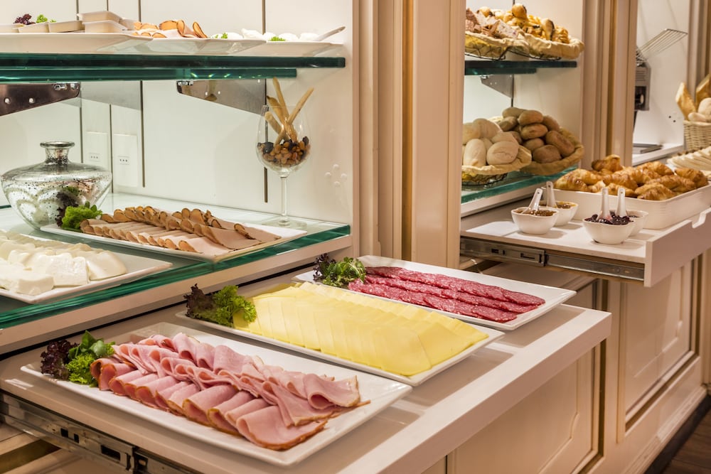 restaurant-cafeteria