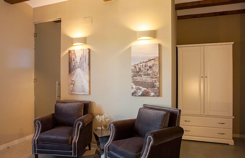 HOTEL CON ENCANTO MAS DE CEBRIAN 26/34