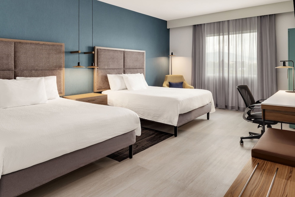 room, 2 queen beds