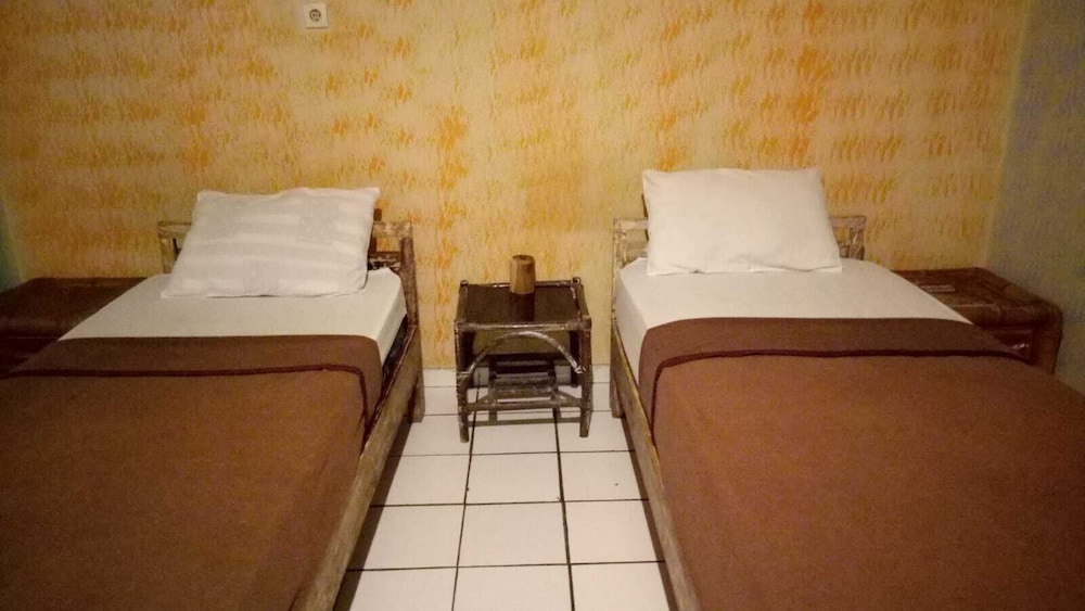 Room at Lovina Central Hostel, BALI