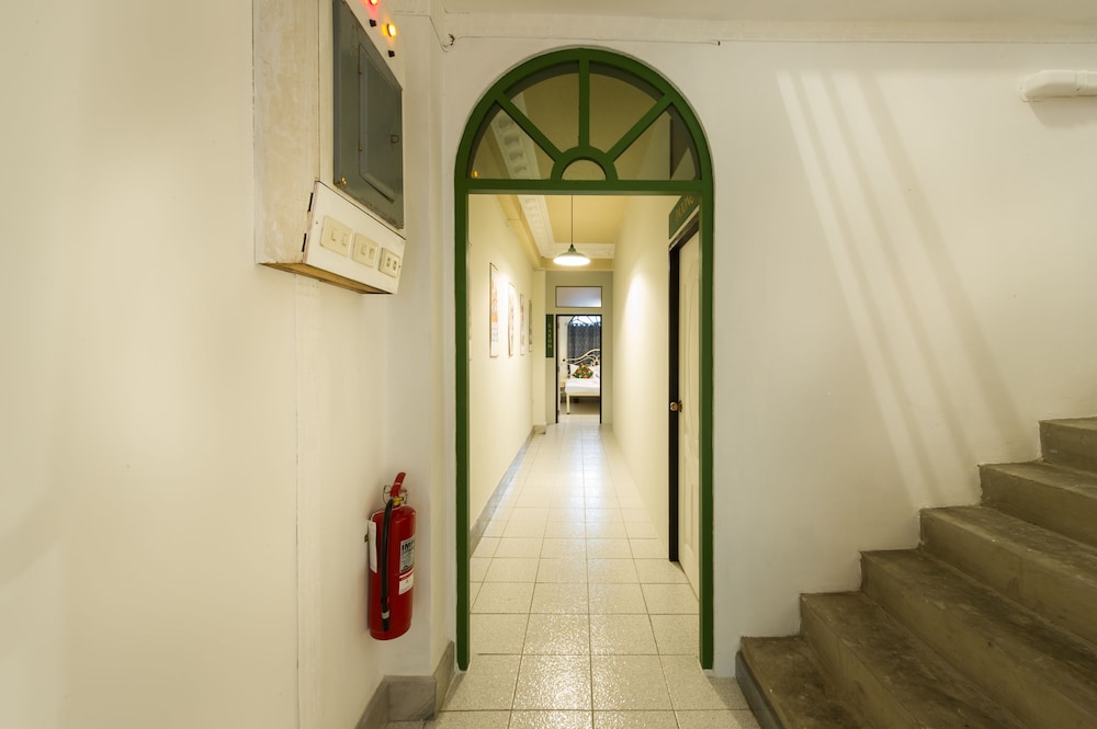 The Neighbors Hostel - Adults Only 14/36