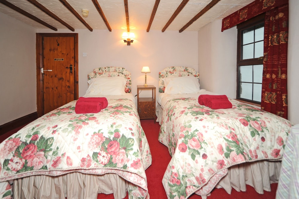 The West Country Inn 19/61