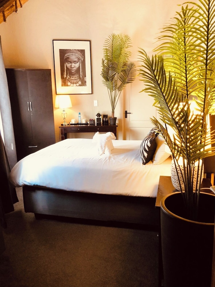 Imbube Safari Lodge 16/50