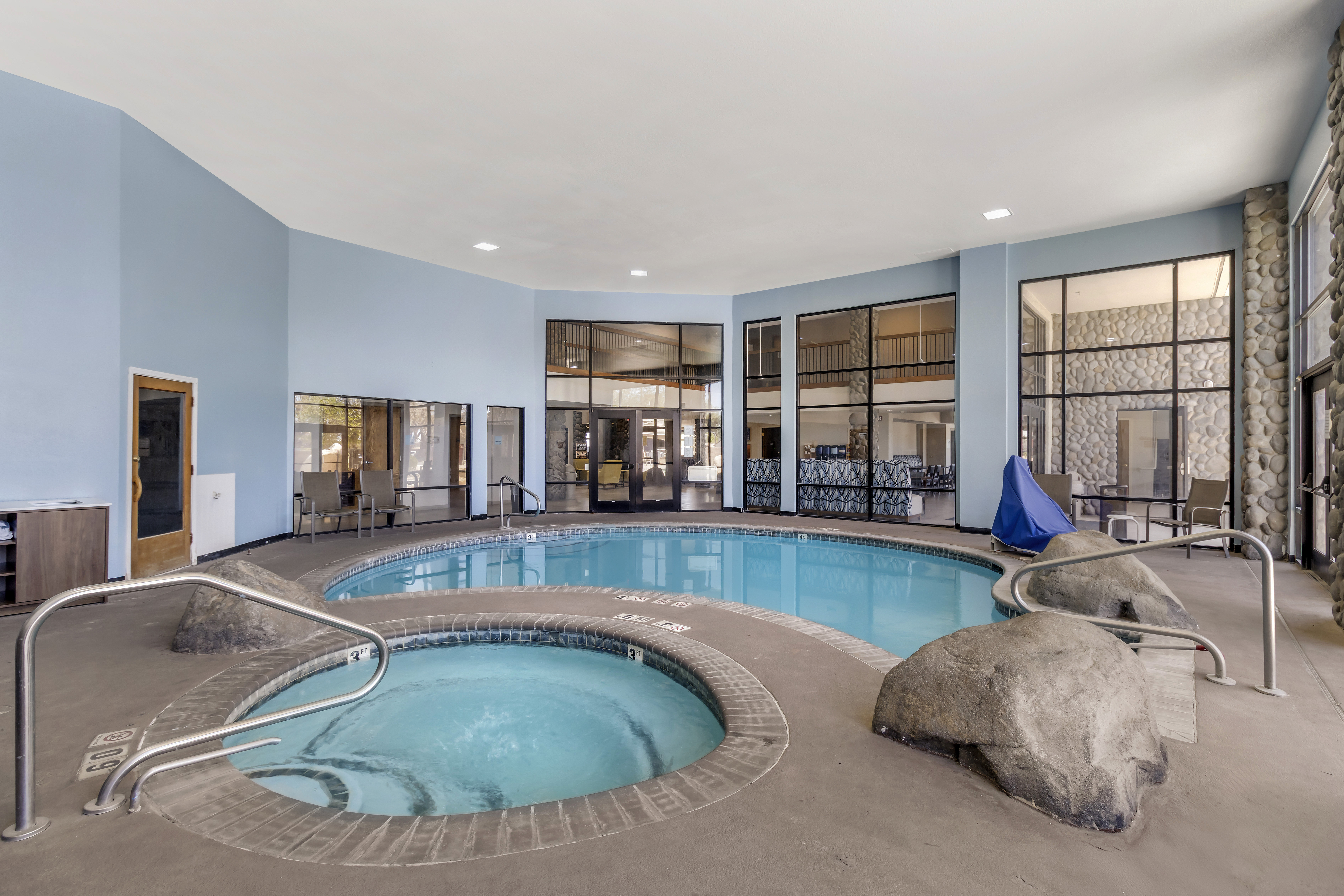 Holiday Inn Express Fallon 36/81