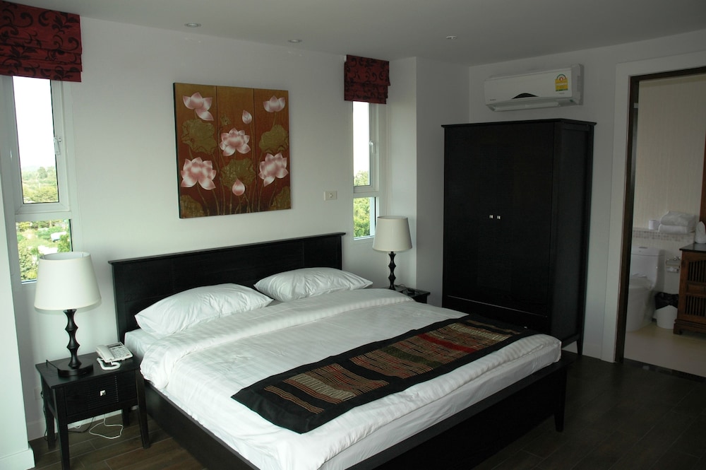 1 BEDROOM, SUPERIOR, SUITE
