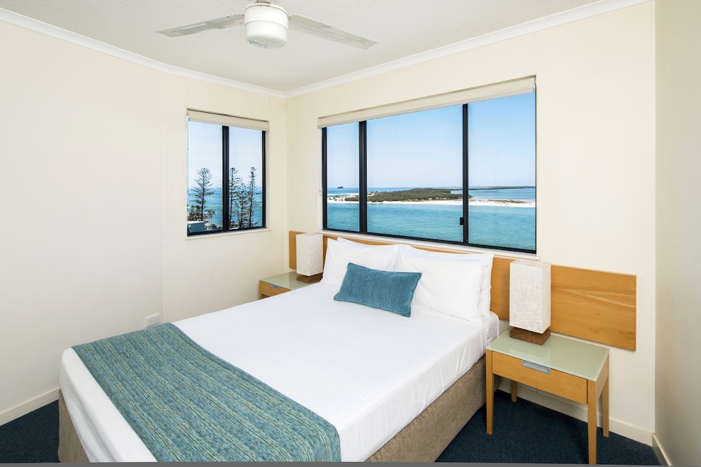 Breakfree Grand Pacific Caloundra 13/66